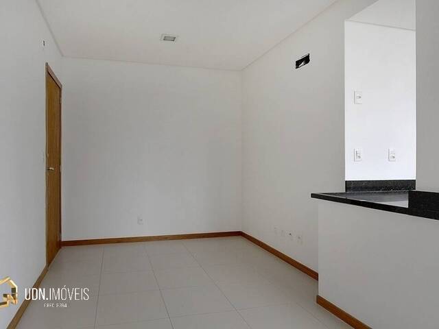 #574 - Apartamento para Locação em Blumenau - SC - 2