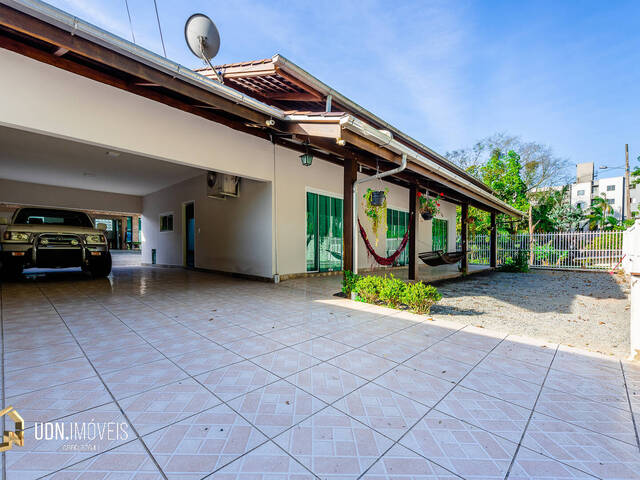 #1055 - Casa para Locação em Blumenau - SC