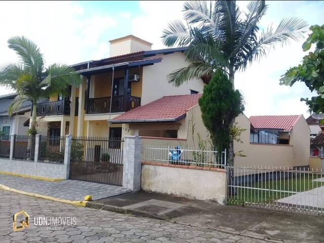 #1276 - Casa para Venda em Piçarras - SC - 1