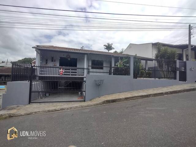 #1152 - Casa para Venda em Blumenau - SC