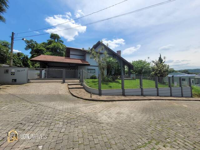 #1396 - Casa para Venda em Blumenau - SC - 1