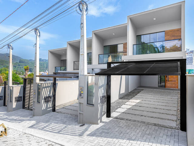 #1566 - Sobrado para Venda em Blumenau - SC