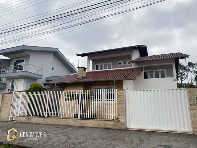 #1572 - Casa para Venda em Blumenau - SC