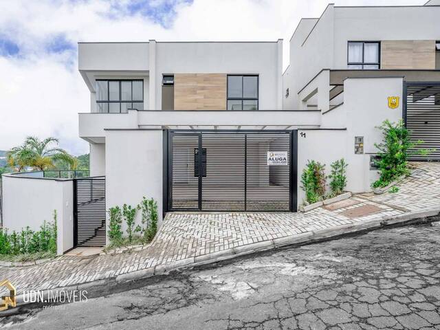 #1652 - Sobrado para Locação em Blumenau - SC