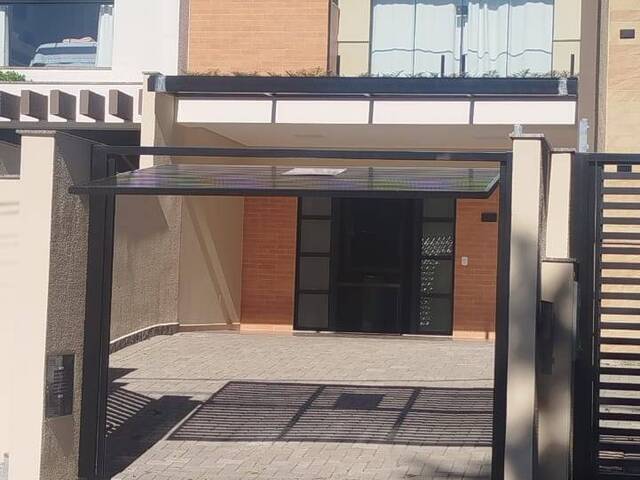 #1768 - Sobrado para Venda em Blumenau - SC