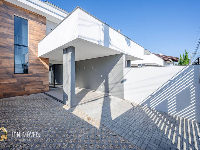 Sobrado para Venda em Gaspar - 5