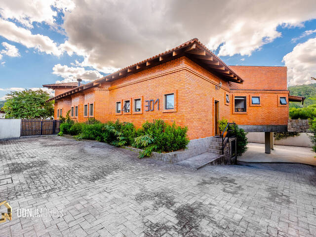 #658 - Casa em condomínio para Venda em Blumenau - SC
