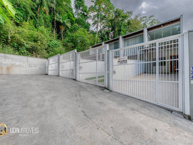 #1864 - Sobrado para Locação em Blumenau - SC