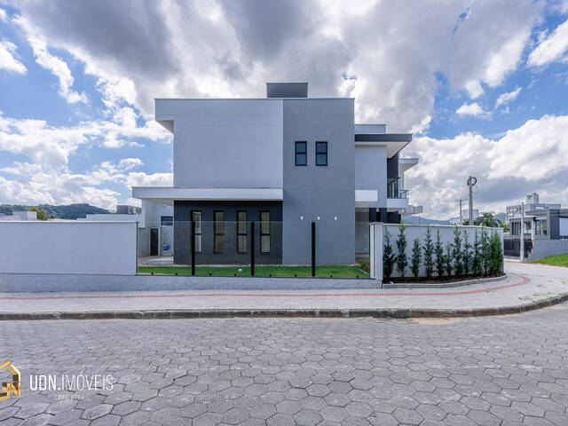 #1787 - Sobrado para Venda em Gaspar - SC