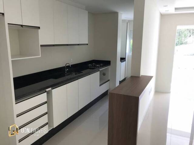 #198 - Apartamento para Locação em Blumenau - SC
