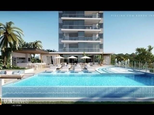 #303 - Apartamento para Venda em Piçarras - SC