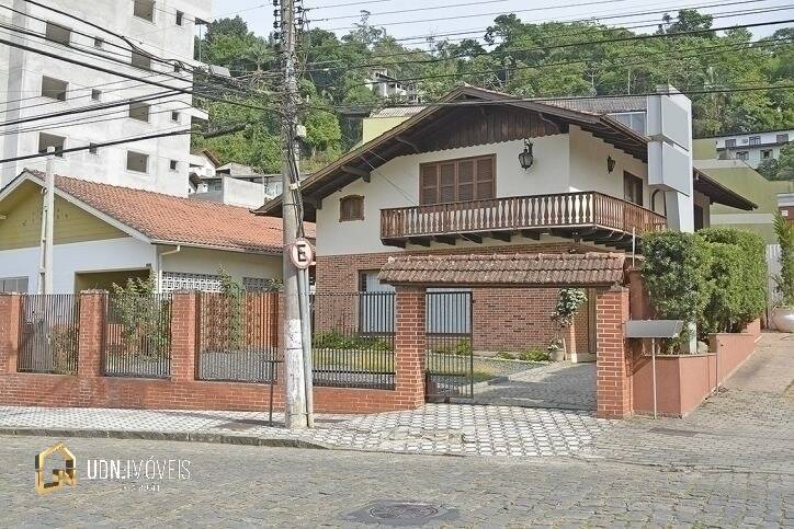Casa com 3 quartos para locação comercial bairro Ponta Aguda, Blumenau SC