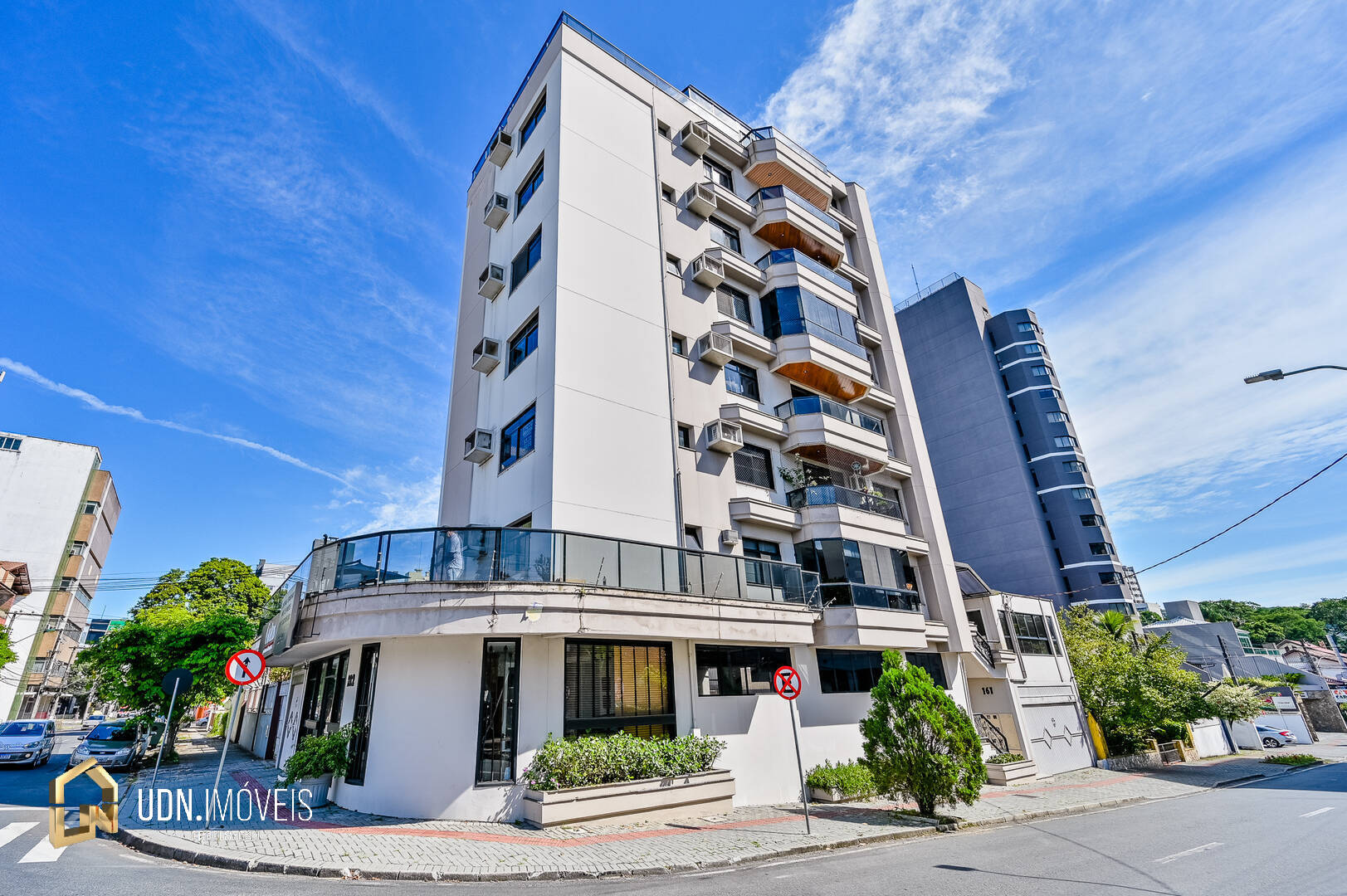 Apartamento semimobiliado a venda no bairro Ponta Aguda, Blumenau - SC