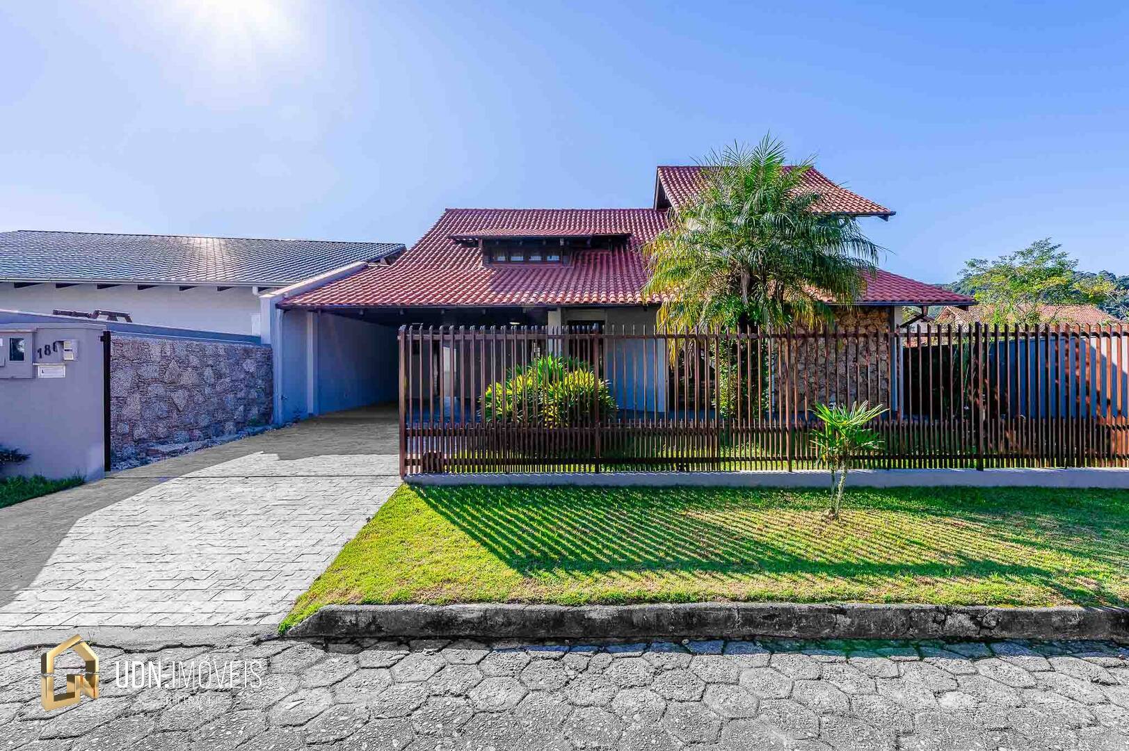 Casa no loteamento City Figueiras, bairro Vorstadt, Blumenau - SC