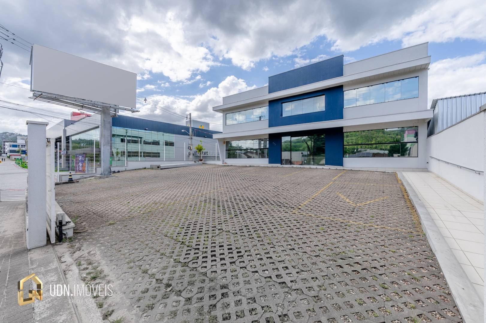 Excelente Galpão para Locação no Bairro Vorstadt, Blumenau - SC - foto 1