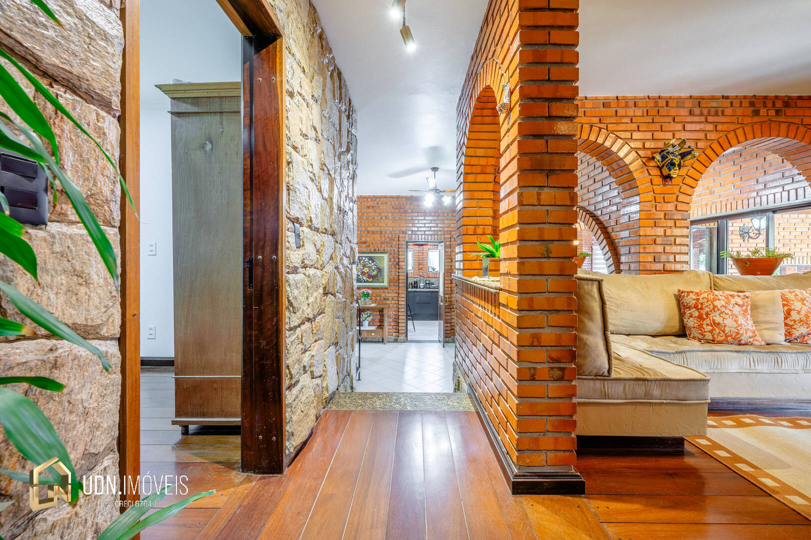 Linda Casa no Loteamento City Figueiras - Bairro Vorstadt, Blumenau - SC — foto 6