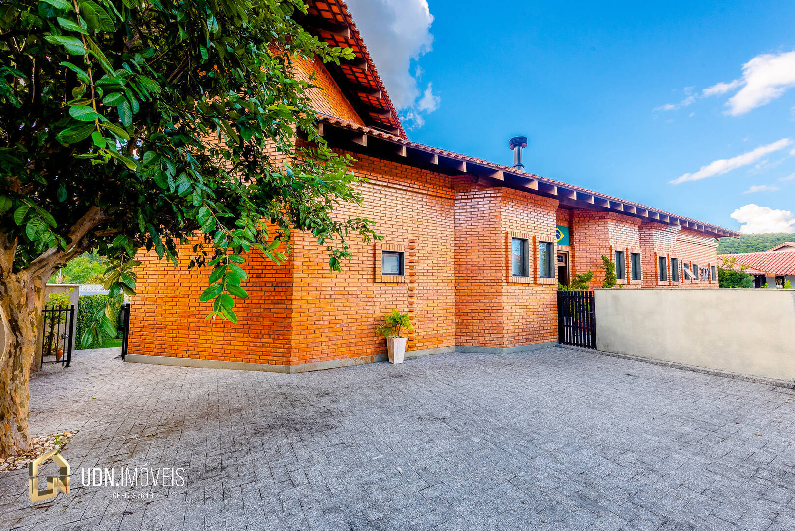 Linda Casa no Loteamento City Figueiras - Bairro Vorstadt, Blumenau - SC — foto 4