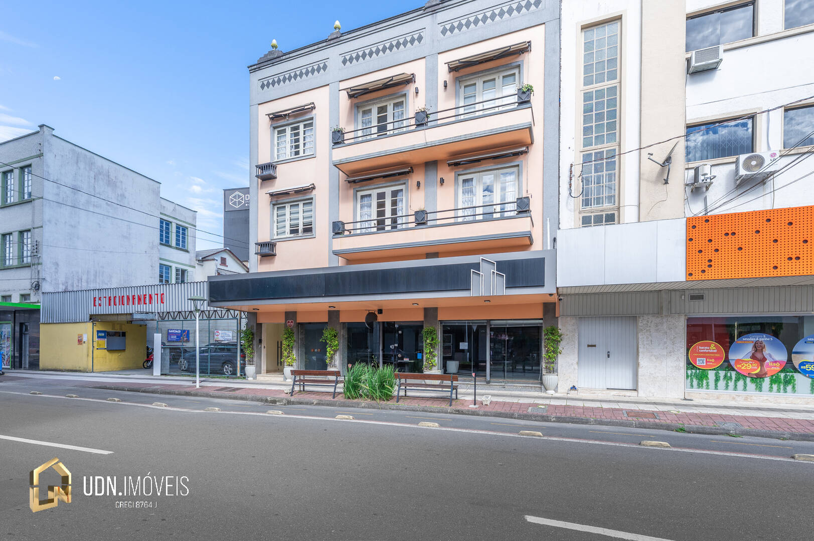 Sala Comercial Semi-mobiliada no Centro de Blumenau/SC, — foto 3