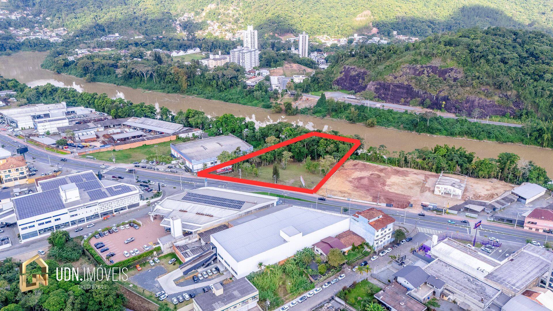 Terreno Comercial em Localização Estratégica na Rua Dois de Setembro