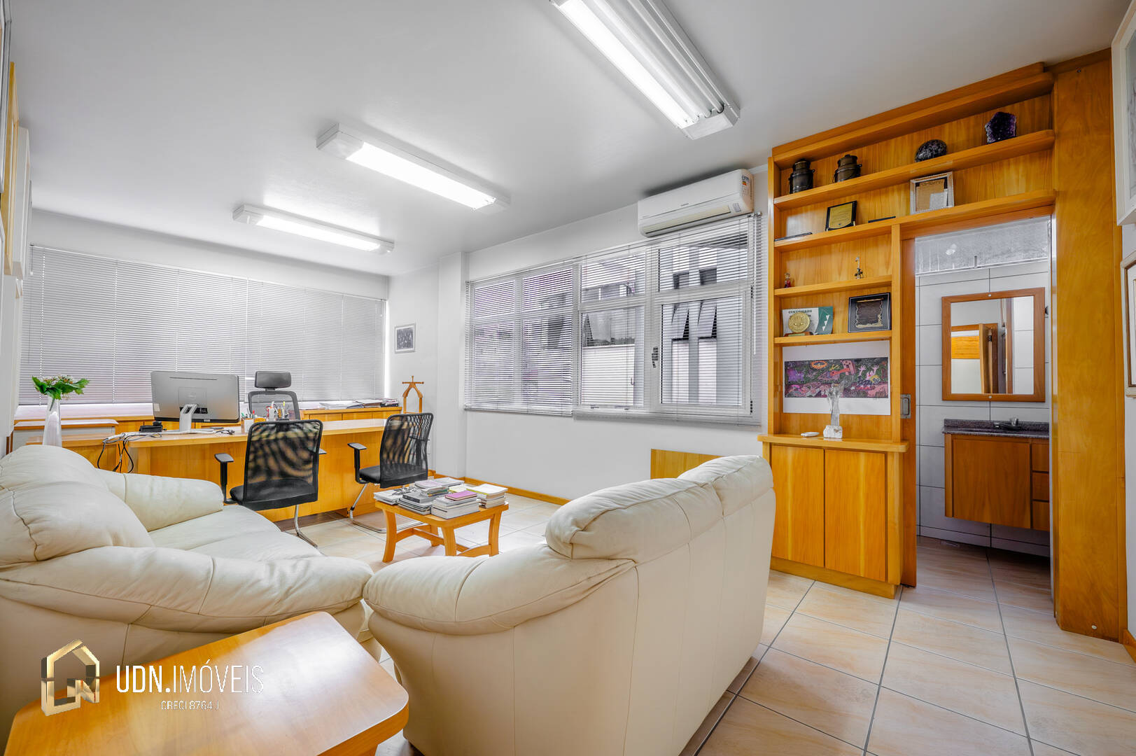 Sala Comercial Ampla no Centro de Blumenau – 214 m² | Venda