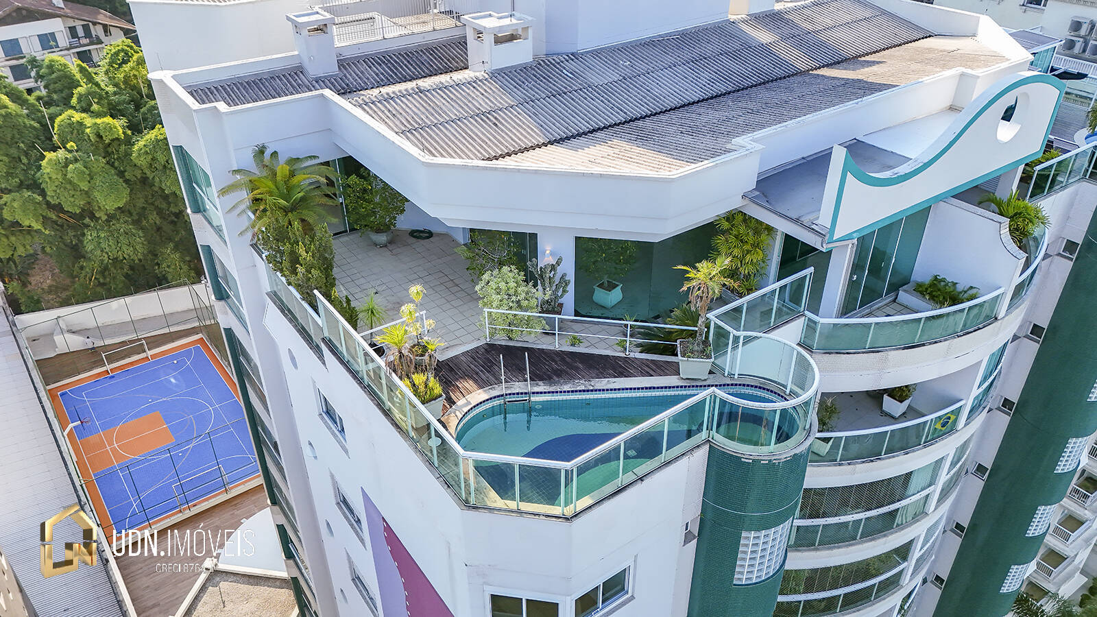 Cobertura Duplex de Alto Padrão para Locação no Bairro Jardim Blumenau